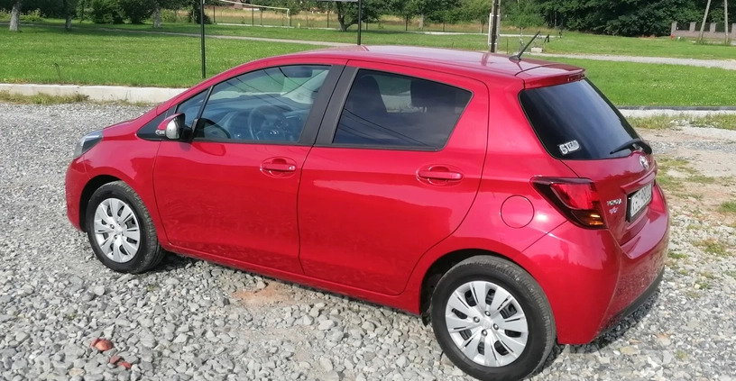 Toyota Yaris cena 37900 przebieg: 155000, rok produkcji 2016 z Bochnia małe 254